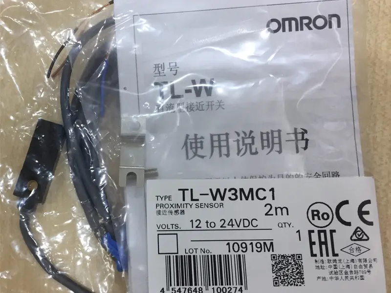 Cảm biến Omron model TL-W3MC1