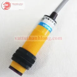 Cảm biến tiệm cận Omron E3F-DS10P2
